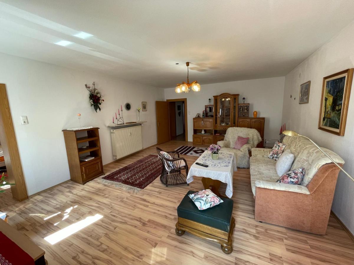 Schoene Ferienwohnung In Bahnhofsnaehe Fuer Urlaub, Studium Oder Arbeit Деггендорф Экстерьер фото