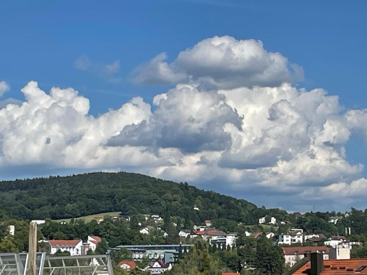 Schoene Ferienwohnung In Bahnhofsnaehe Fuer Urlaub, Studium Oder Arbeit Деггендорф Экстерьер фото