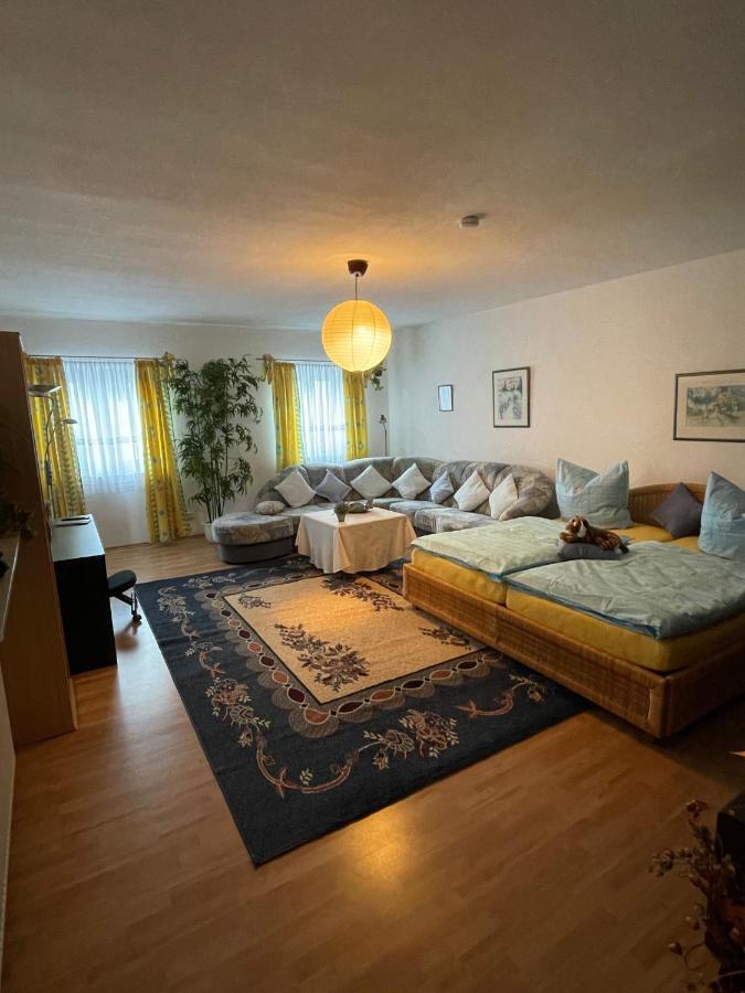Schoene Ferienwohnung In Bahnhofsnaehe Fuer Urlaub, Studium Oder Arbeit Деггендорф Экстерьер фото