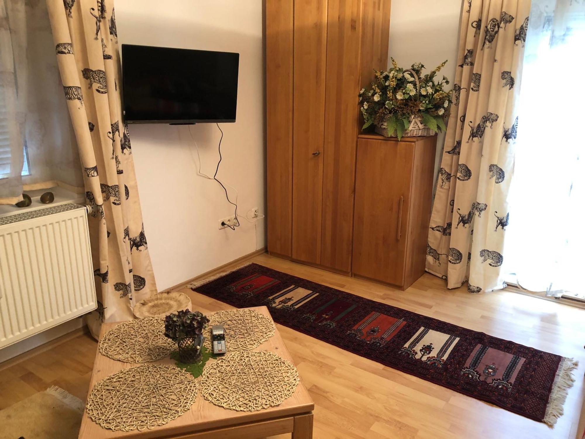 Schoene Ferienwohnung In Bahnhofsnaehe Fuer Urlaub, Studium Oder Arbeit Деггендорф Экстерьер фото