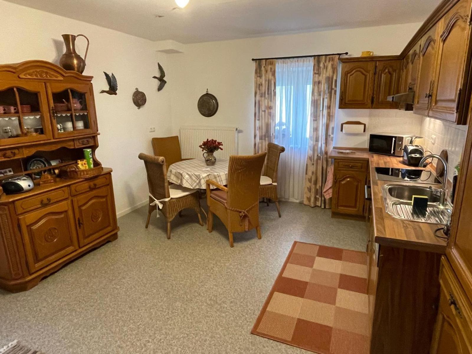 Schoene Ferienwohnung In Bahnhofsnaehe Fuer Urlaub, Studium Oder Arbeit Деггендорф Экстерьер фото